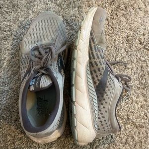 BROOKS RUNNING SHOES
